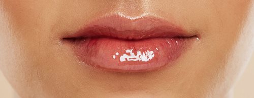 Перманентен грим за устни: Ето какво трябва да знаете!