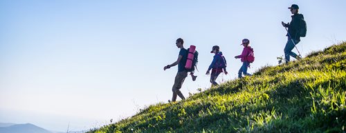 Изживейте планината семейно: Ето как да превърнете похода с деца в приключение! 