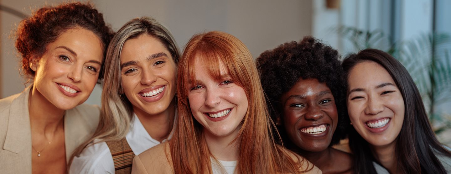 Как да изберете най-подходящия цвят на косата според своя цветотип?