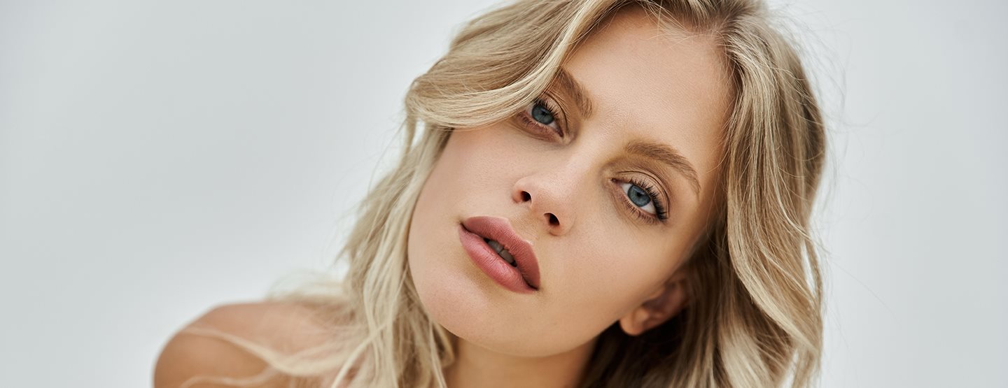 Scandinavian Hairline: Топ TikTok тенденцията за руса коса!