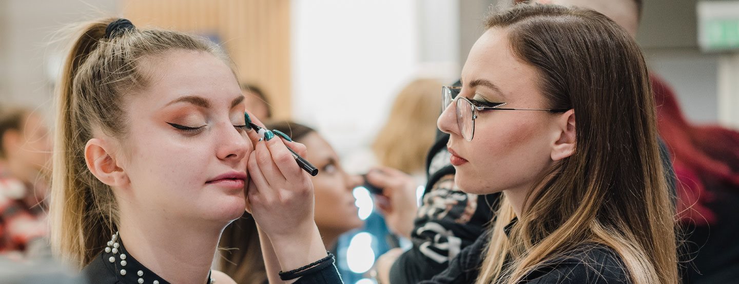 ACTIVE BEAUTY NIGHT: Maybelline
