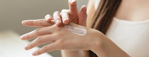 Какво представлява правилната грижа за кожата на ръцете?