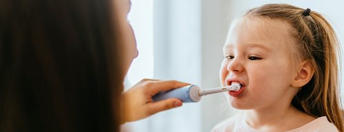 Електрически детски четки за зъби: Какво трябва да знаете?