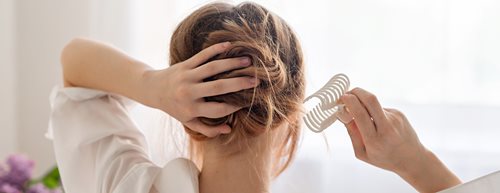 Прически с щипки за коса: 6 стилни визии, които лесно ще създадете сами