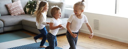 Идеи за детски игри на закрито за всяка възраст